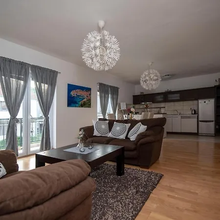 Apartment Stoja Near Dubrovnik With Pool