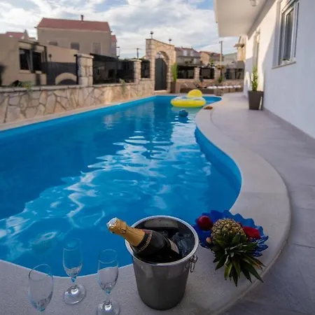 アパート Stoja Near Dubrovnik With Pool Ivanica