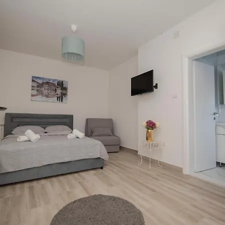 Stoja Near Dubrovnik With Pool Апартаменты Ivanica