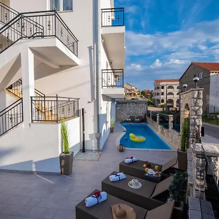 Stoja Near Dubrovnik With Pool Апартаменты Ivanica